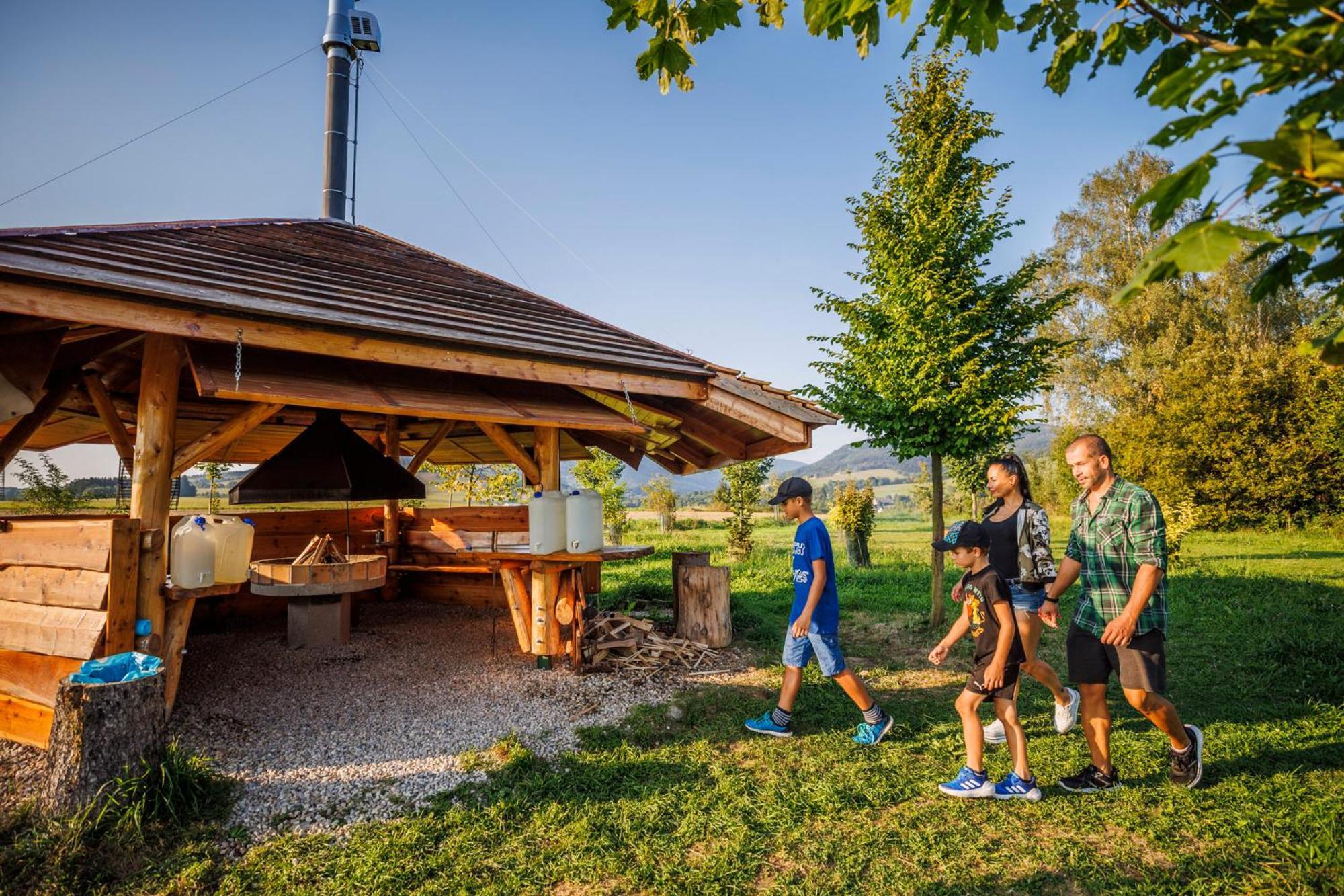 Hotel Treehous Sneznik S Wellness Dolna Morawa Zewnętrze zdjęcie